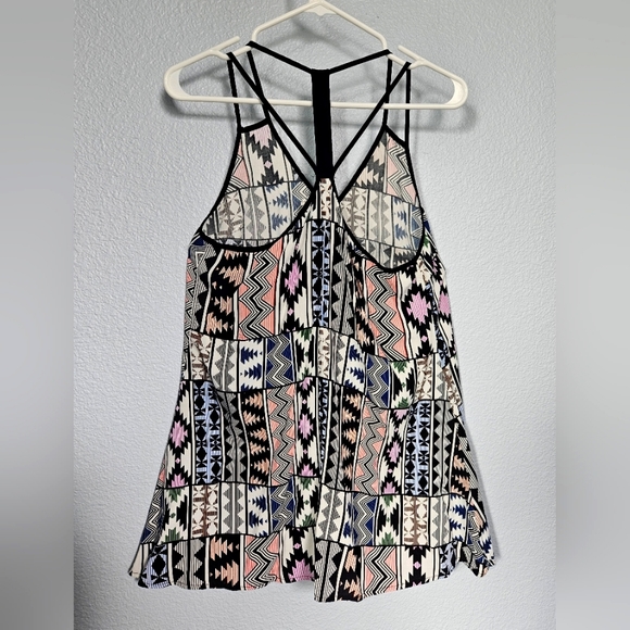 En Creme, geometric dress, size medium - Picture 3 of 4